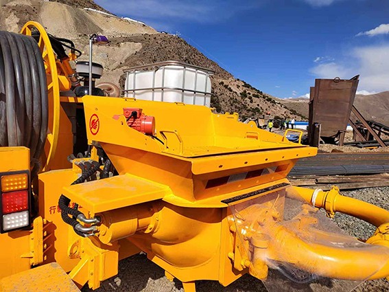 礦用柴油機濕式混凝土噴射車(chē)